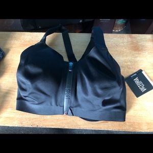 NWT VS incredible knockout sport bra